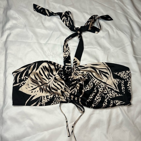 Future Collective by Alani Noelle Black and Tan floral Bandeau Crop Top - Picture 4 of 11